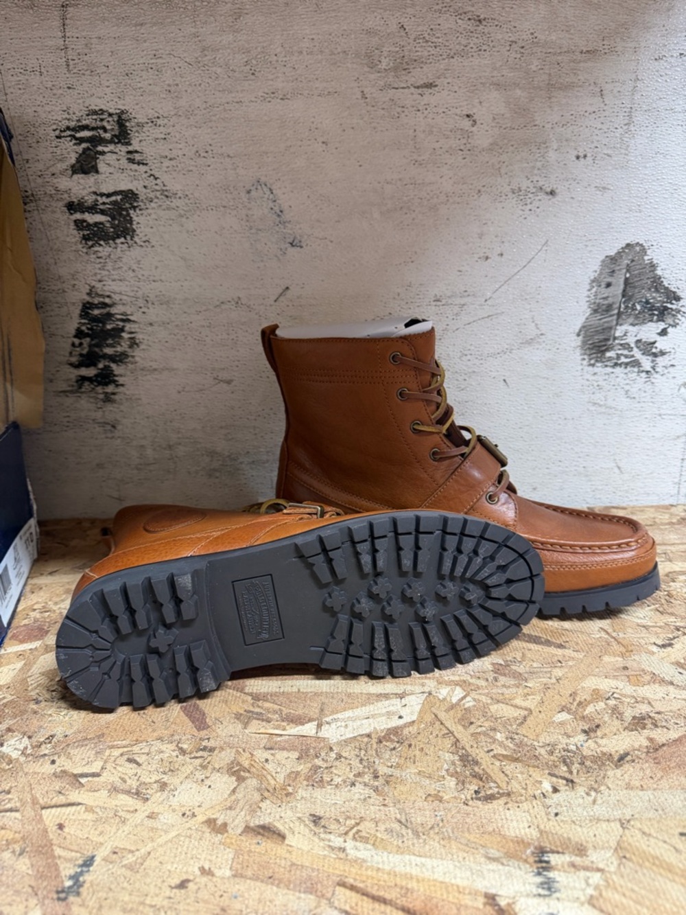 Men's Brown Leather Lace-Up Moc Toe Boots - Picture 4 of 4